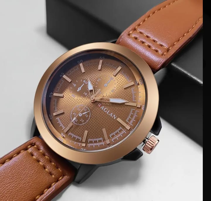 Raglan Black Edition ā Premium Quartz Watch with Sleek Black Strap